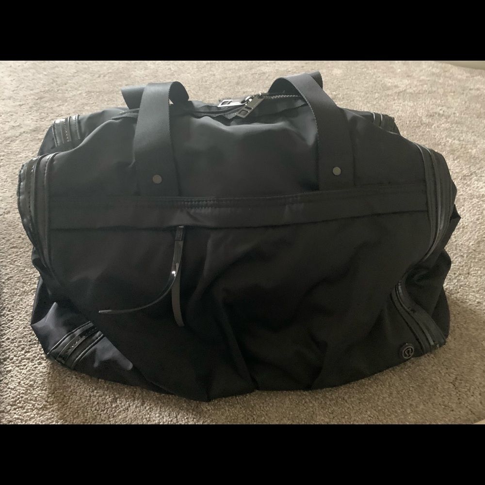 Lululemon Athletica Black Tote Duffel Travel Bag Carry On NWOT